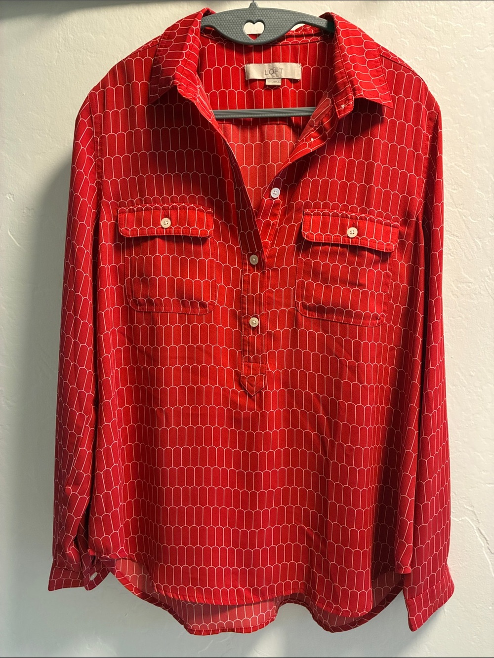 LOFT Red White Scallop-Striped Button Front Blouse Size Medium